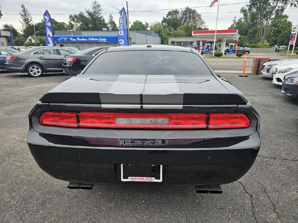 2010 Dodge Challenger Image 9