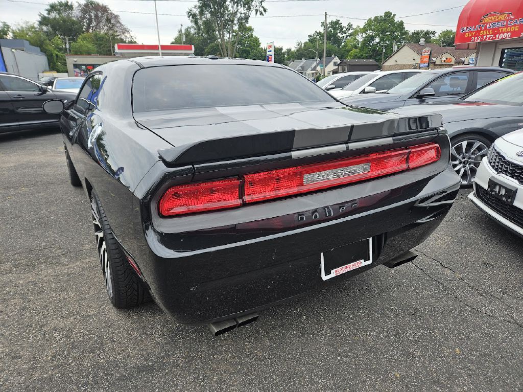 2010 Dodge Challenger Image 10