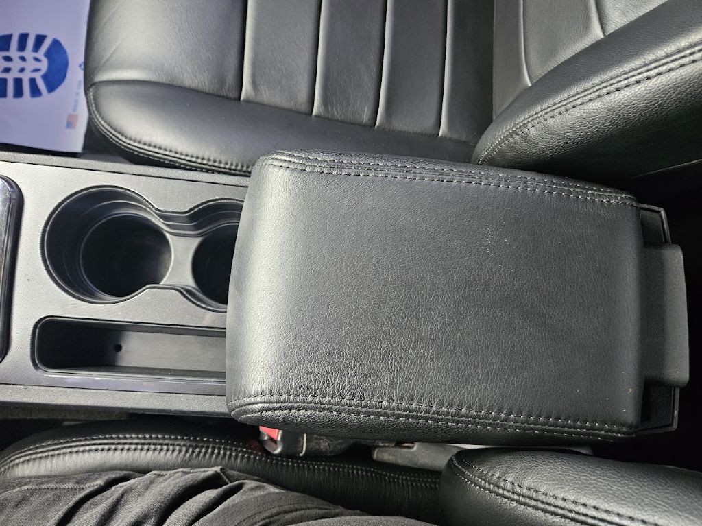 2010 Dodge Challenger Image 26