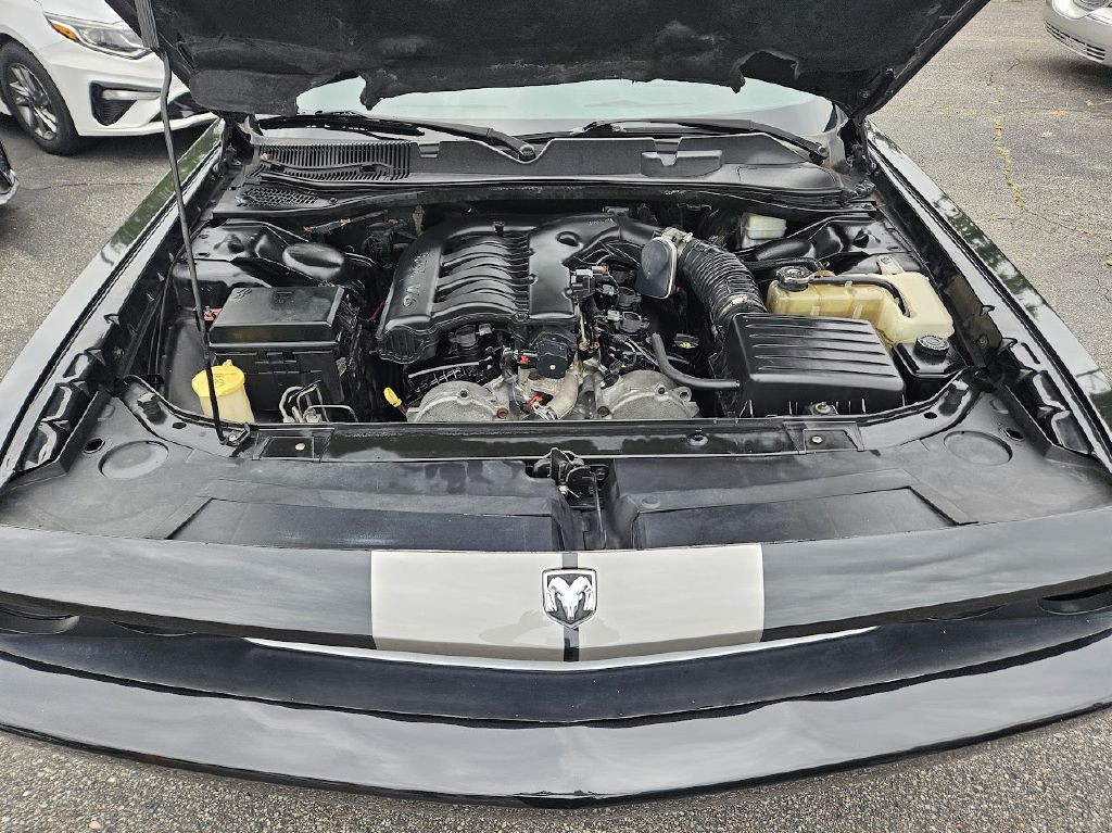 2010 Dodge Challenger Image 37