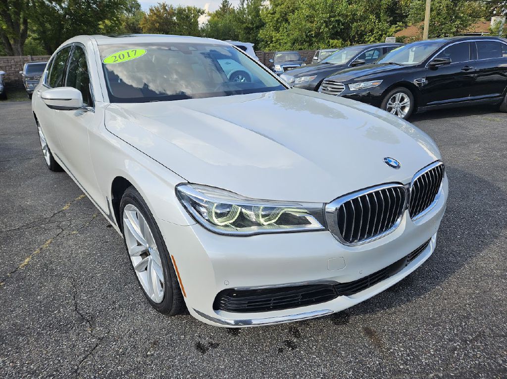 2017 BMW 7 Series Image 4