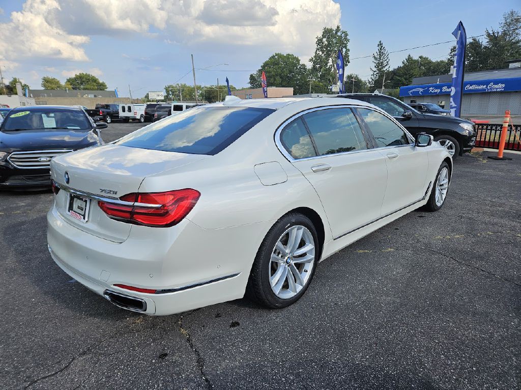 2017 BMW 7 Series Image 7