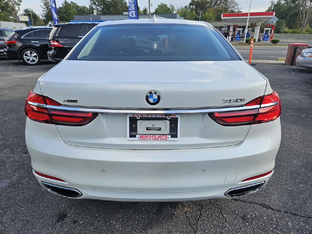 2017 BMW 7 Series Image 9