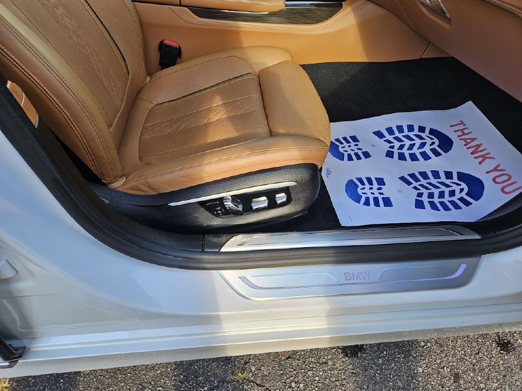 2017 BMW 7 Series Image 51
