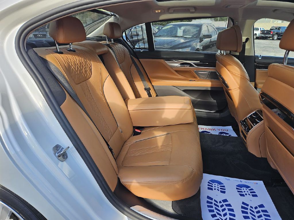 2017 BMW 7 Series Image 53