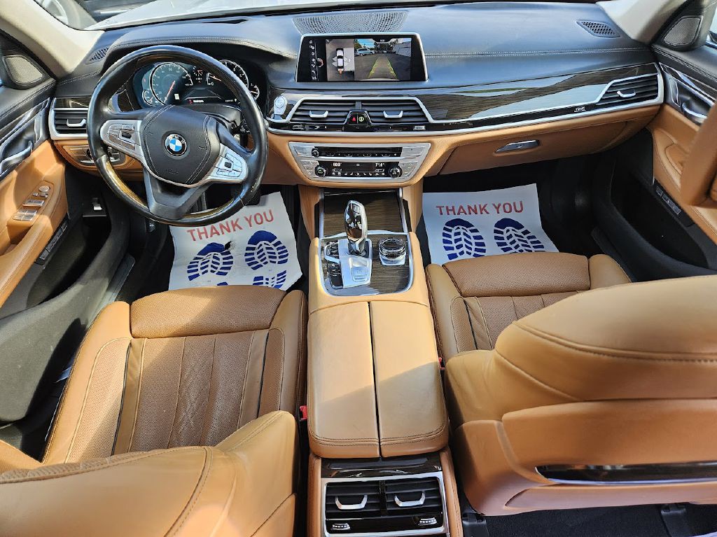 2017 BMW 7 Series Image 57