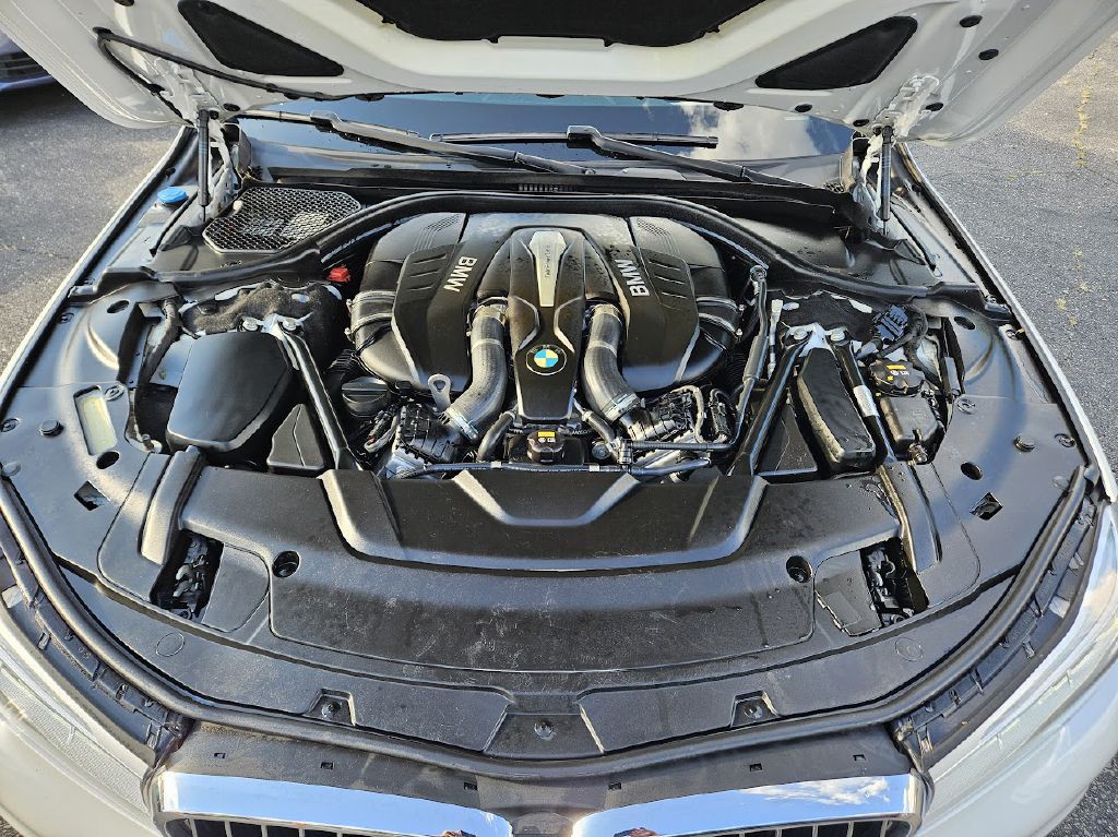 2017 BMW 7 Series Image 61