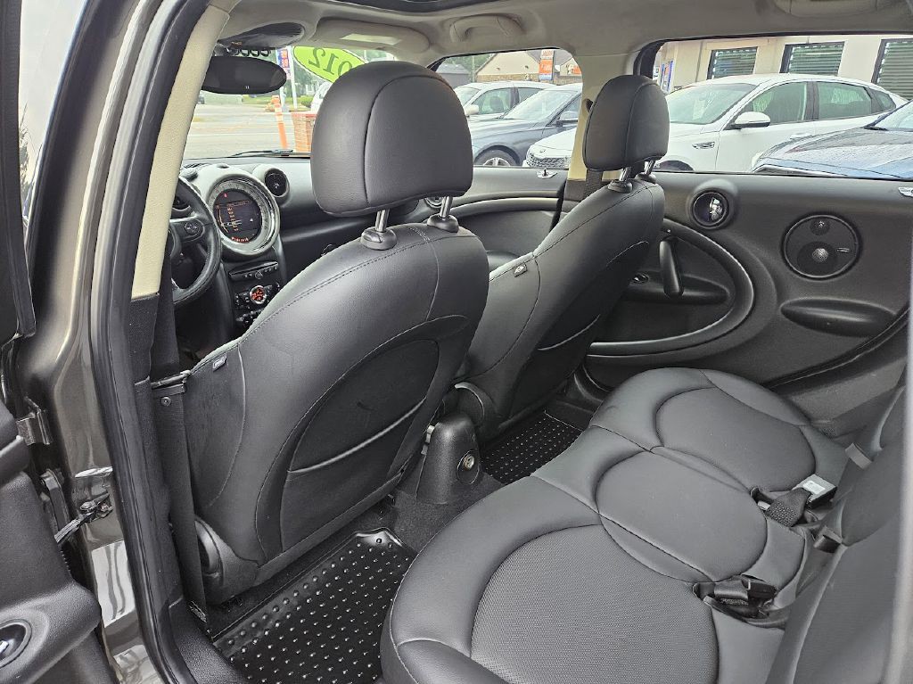 2012 MINI Cooper Image 34