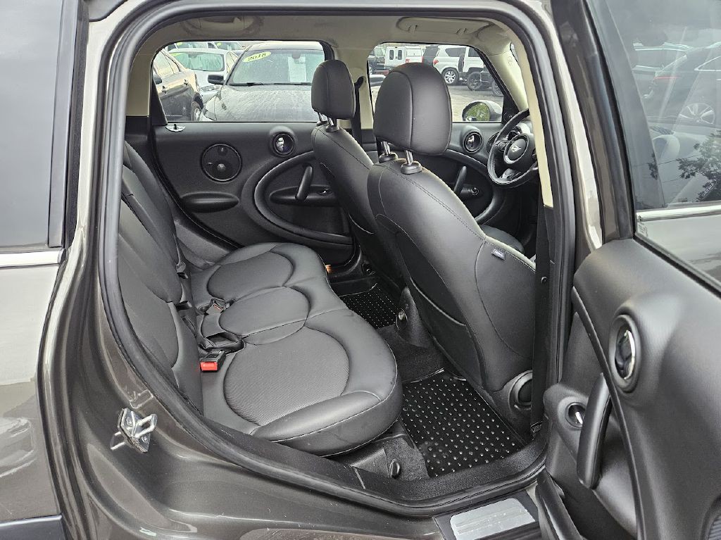 2012 MINI Cooper Image 46