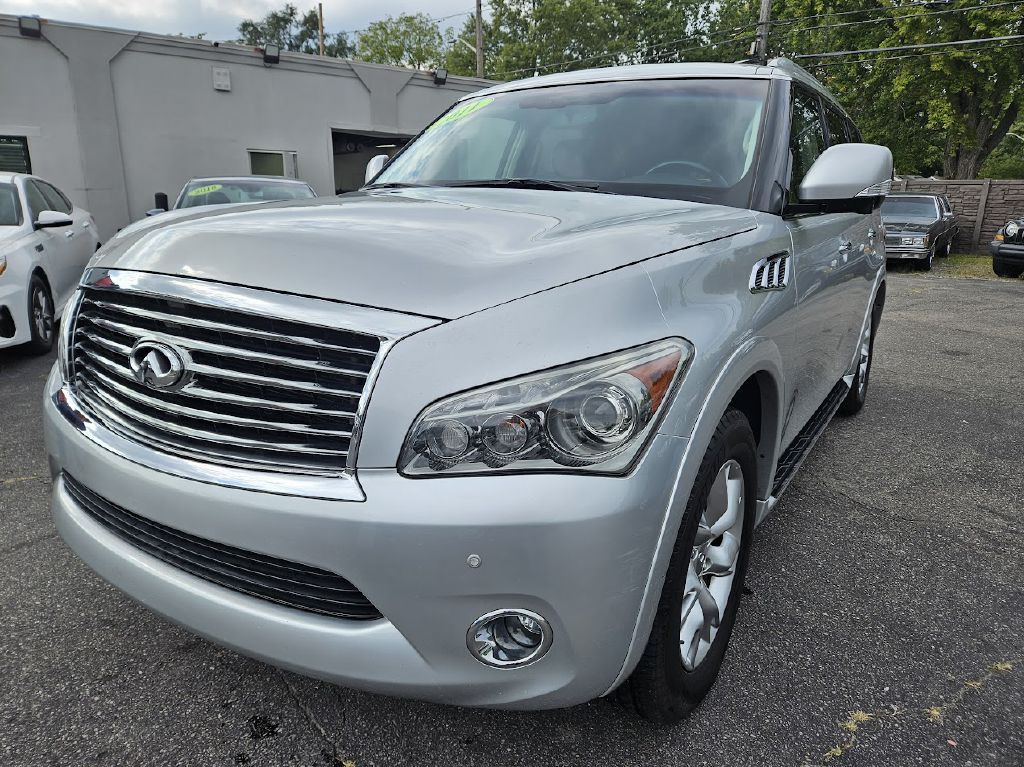 2011 INFINITI QX56 Image 2