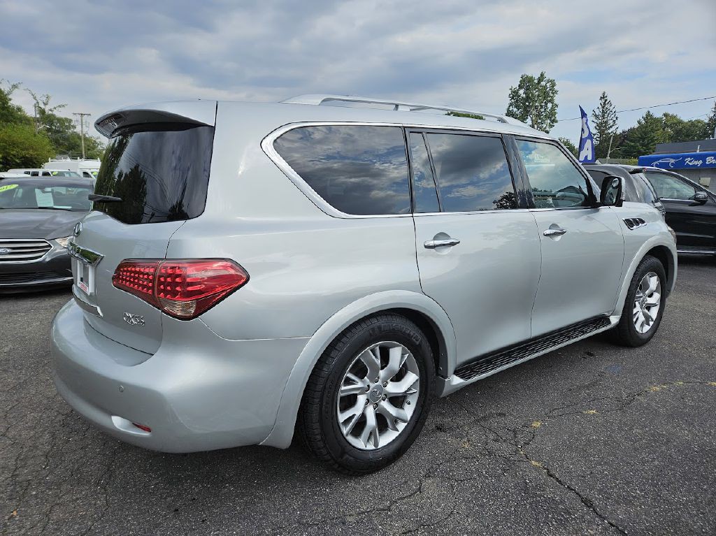 2011 INFINITI QX56 Image 7