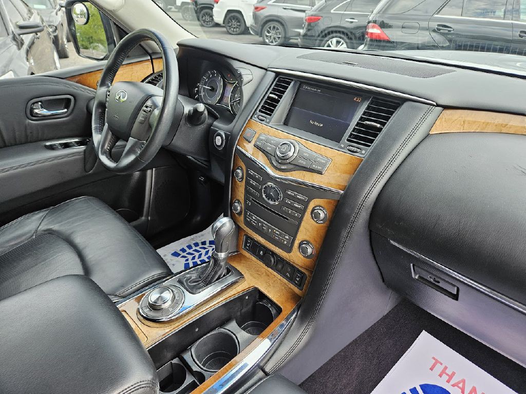 2011 INFINITI QX56 Image 41