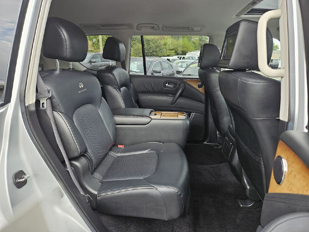 2011 INFINITI QX56 Image 46