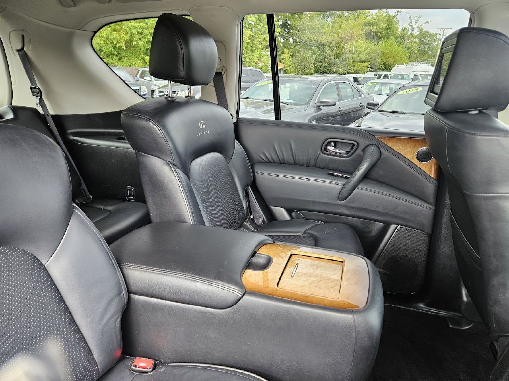 2011 INFINITI QX56 Image 47