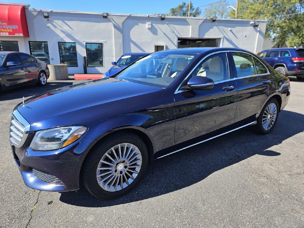 2016 Mercedes-Benz C-Class Image 1