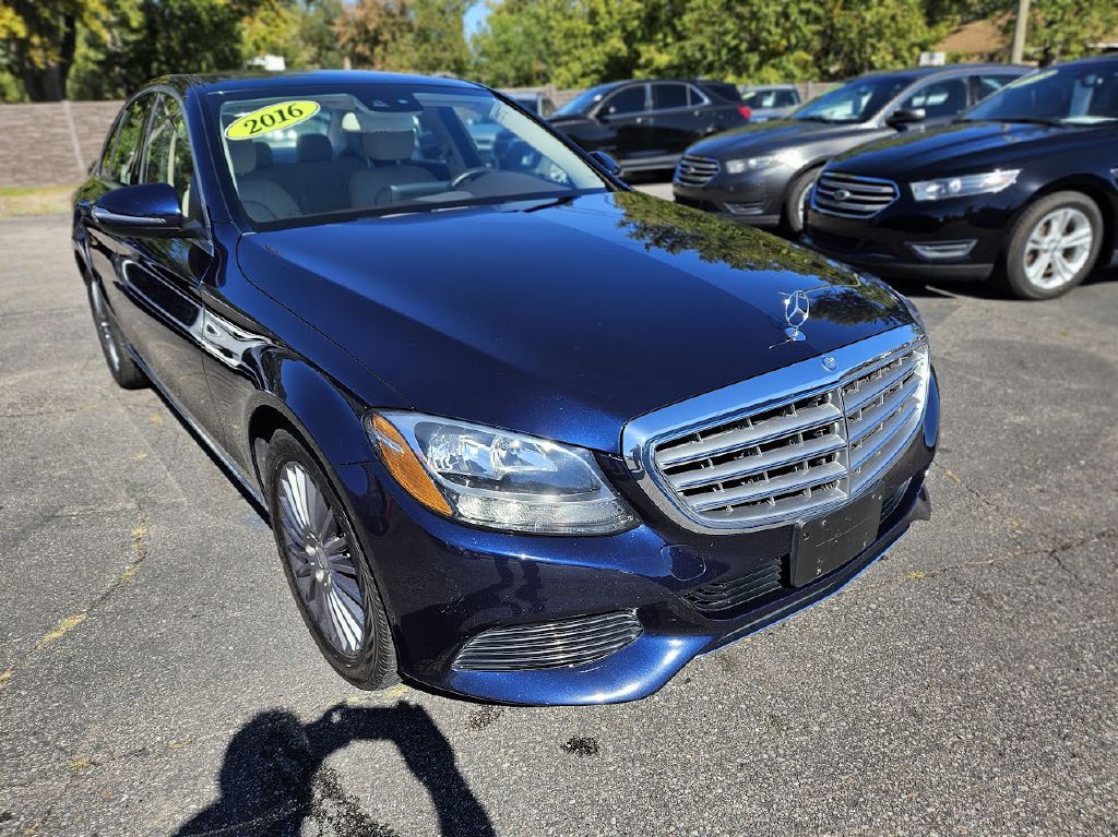 2016 Mercedes-Benz C-Class Image 4