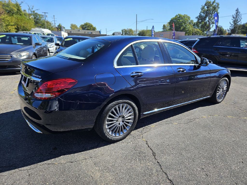 2016 Mercedes-Benz C-Class Image 6