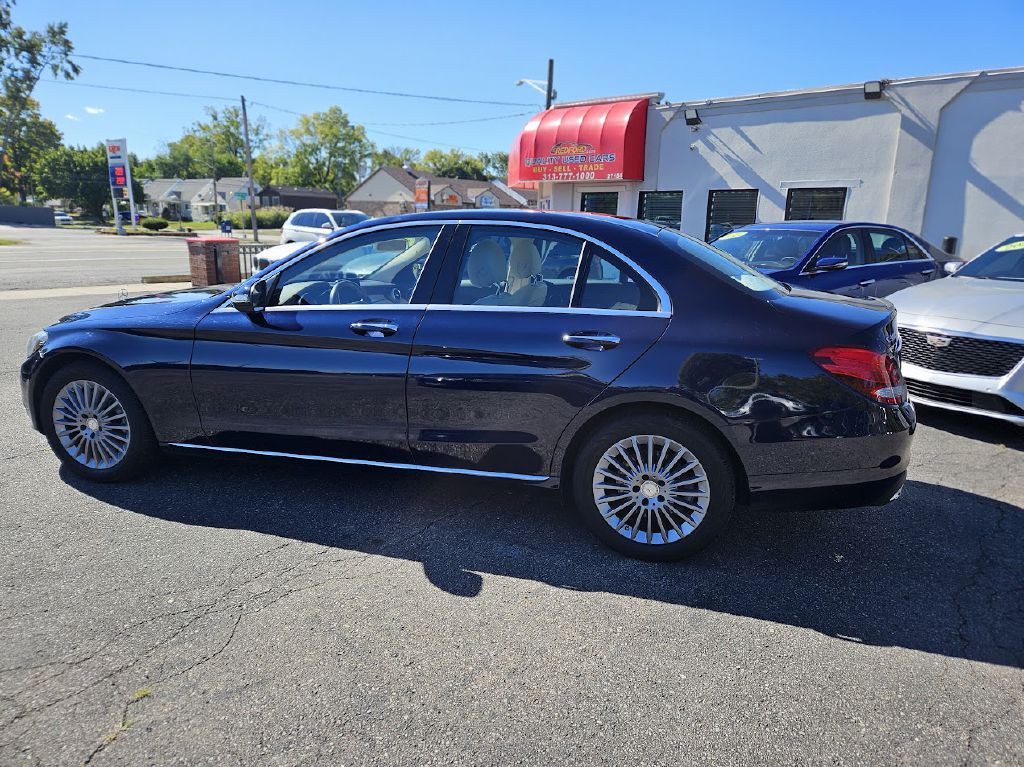 2016 Mercedes-Benz C-Class Image 11