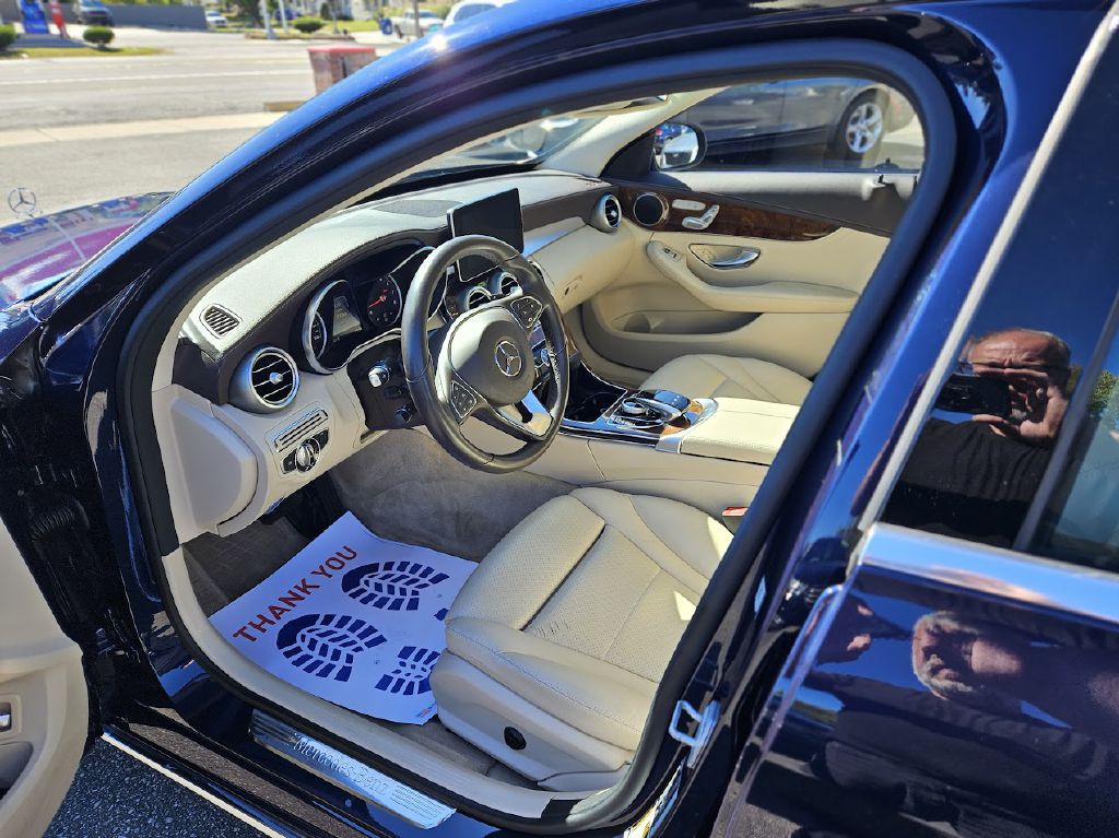 2016 Mercedes-Benz C-Class Image 12
