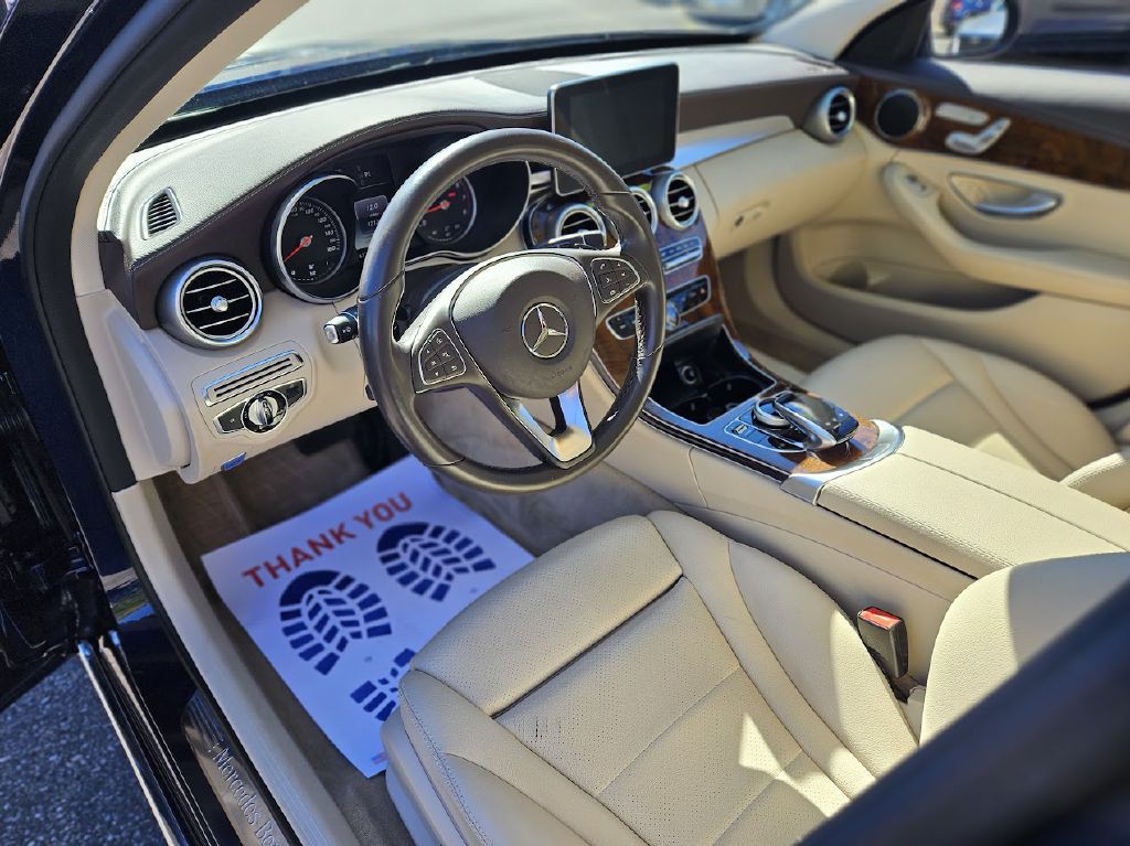 2016 Mercedes-Benz C-Class Image 13