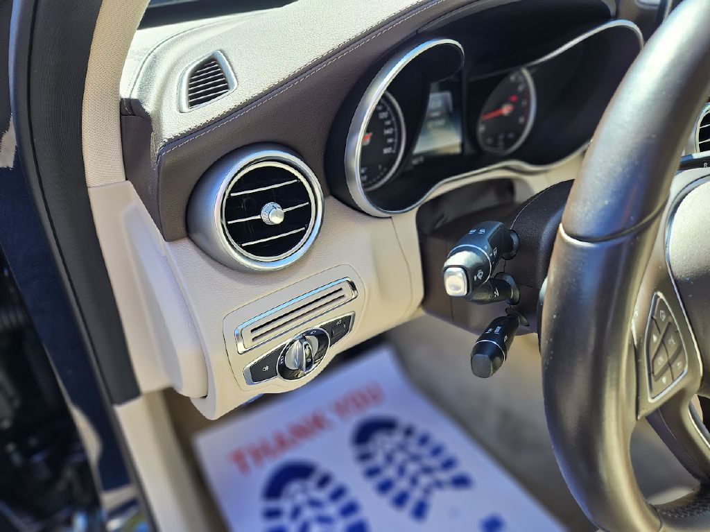 2016 Mercedes-Benz C-Class Image 15