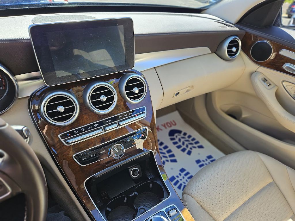 2016 Mercedes-Benz C-Class Image 21