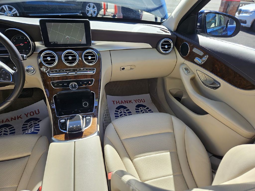 2016 Mercedes-Benz C-Class Image 50