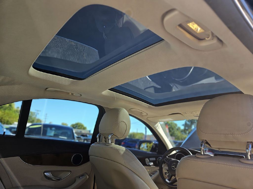 2016 Mercedes-Benz C-Class Image 51