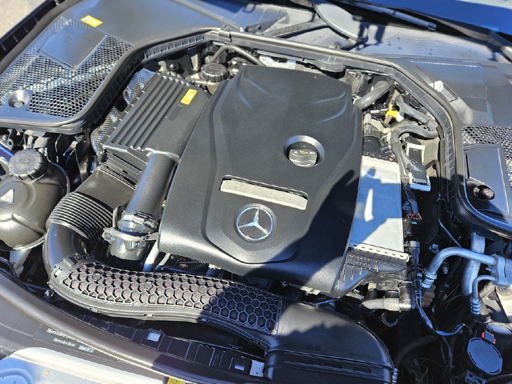2016 Mercedes-Benz C-Class Image 55