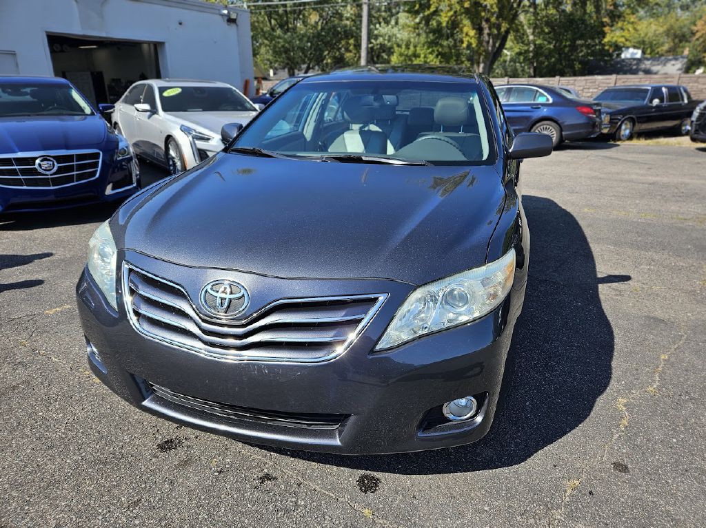 2011 Toyota Camry Image 3