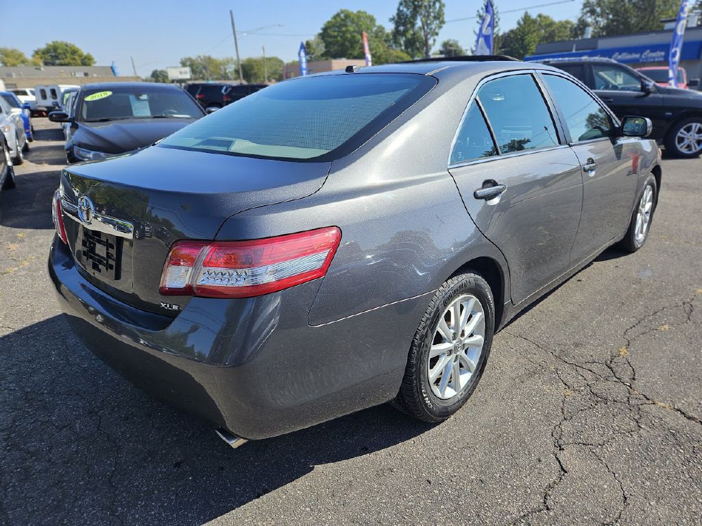 2011 Toyota Camry Image 7