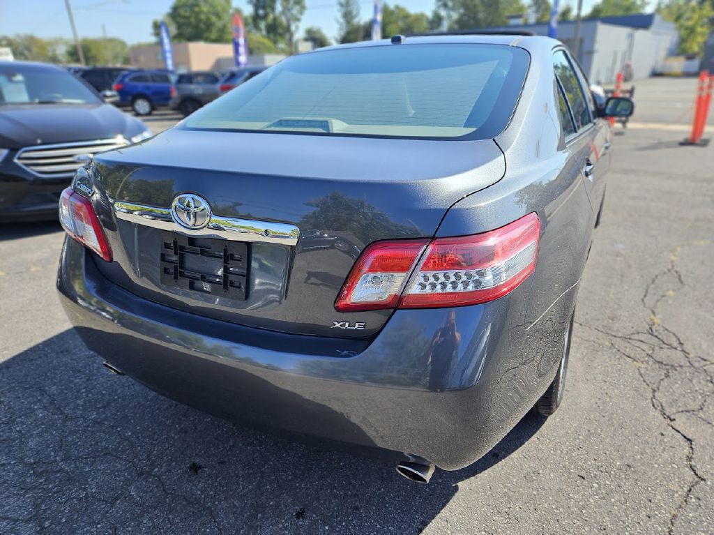 2011 Toyota Camry Image 8