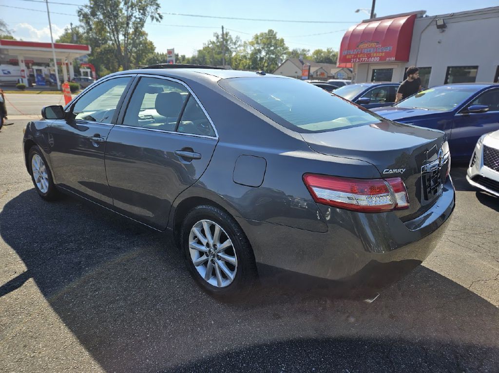 2011 Toyota Camry Image 11