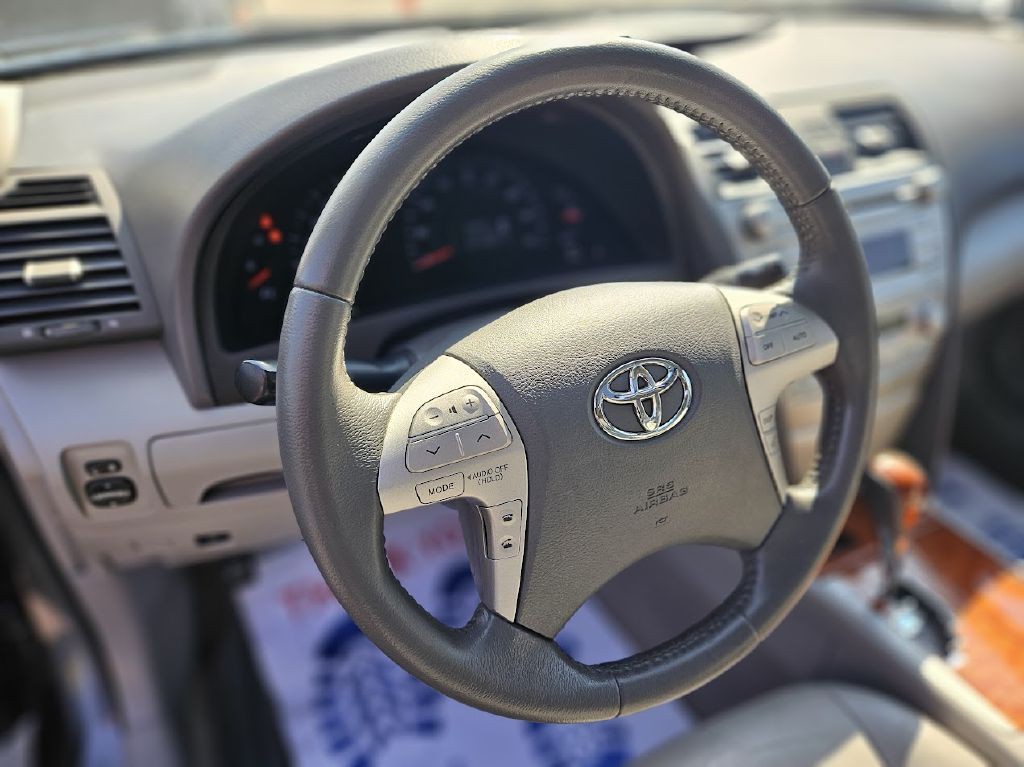 2011 Toyota Camry Image 15