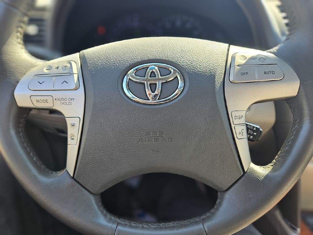 2011 Toyota Camry Image 21