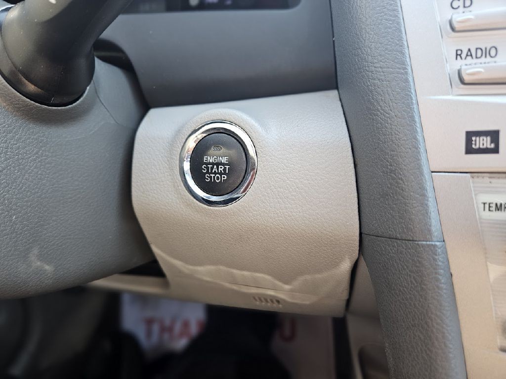 2011 Toyota Camry Image 23
