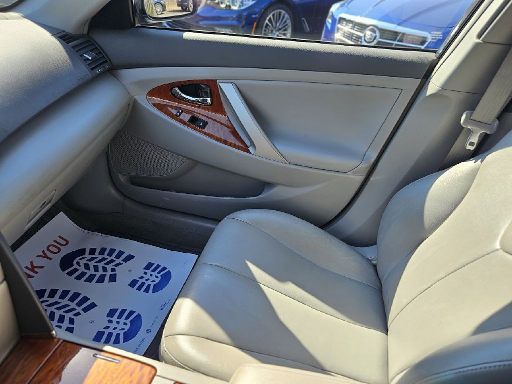 2011 Toyota Camry Image 27