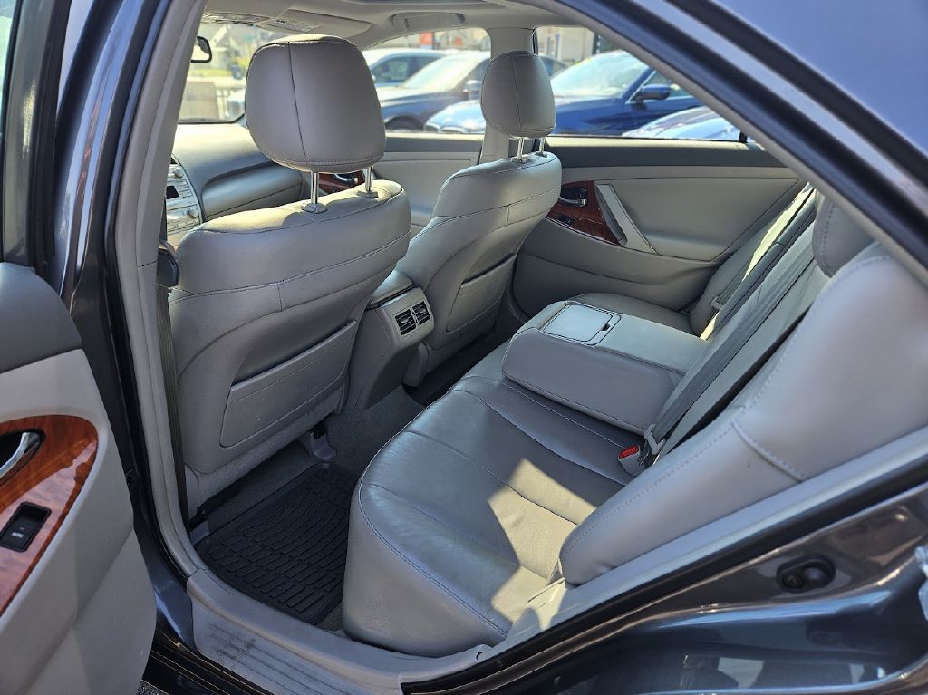 2011 Toyota Camry Image 34