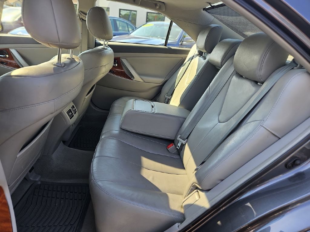 2011 Toyota Camry Image 35
