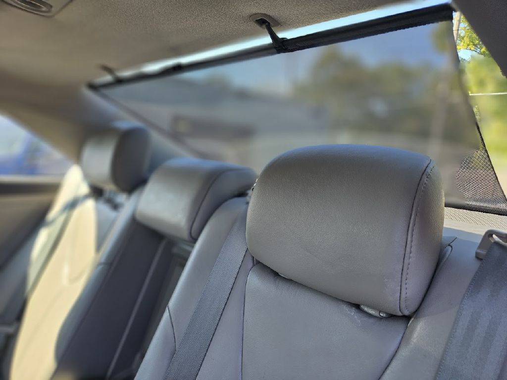 2011 Toyota Camry Image 36