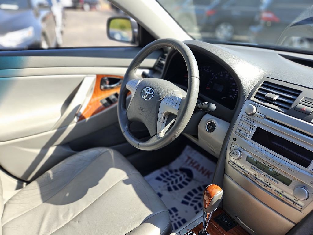 2011 Toyota Camry Image 43
