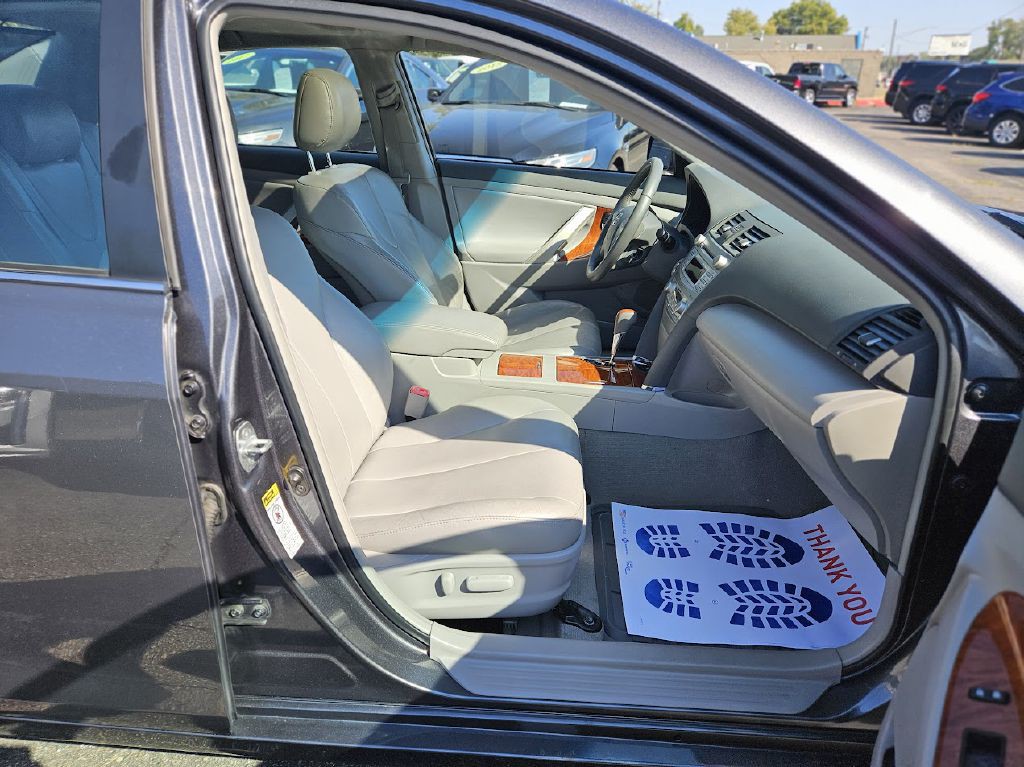 2011 Toyota Camry Image 45