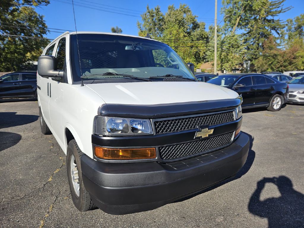 2019 Chevrolet Express Image 4