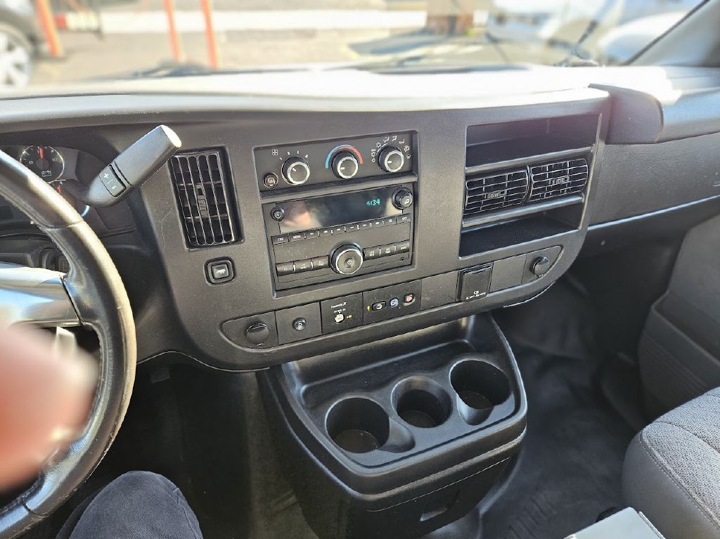 2019 Chevrolet Express Image 23