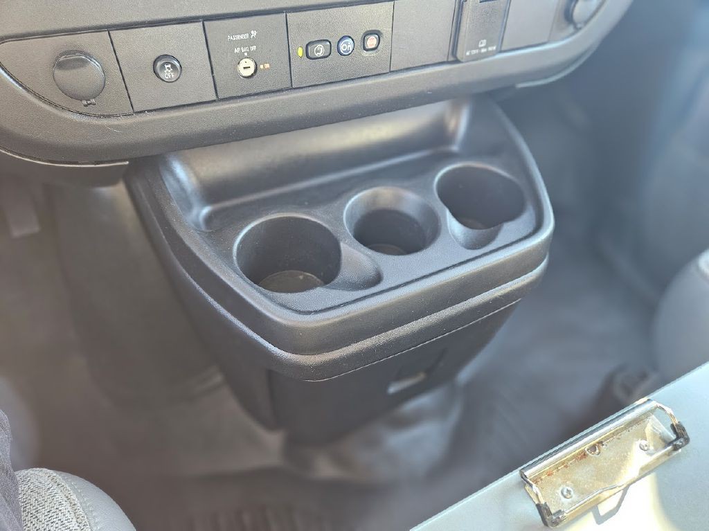 2019 Chevrolet Express Image 26