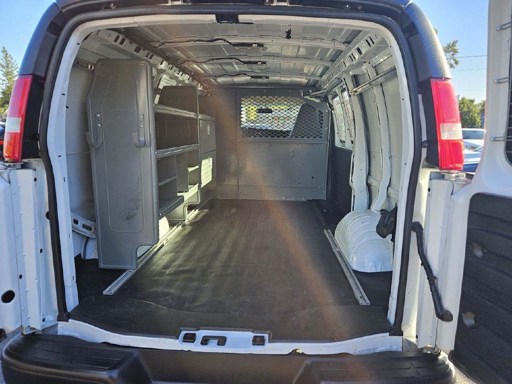 2019 Chevrolet Express Image 28