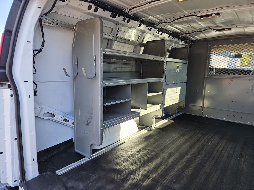 2019 Chevrolet Express Image 29