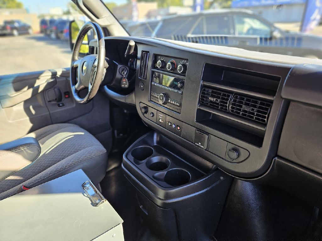 2019 Chevrolet Express Image 35