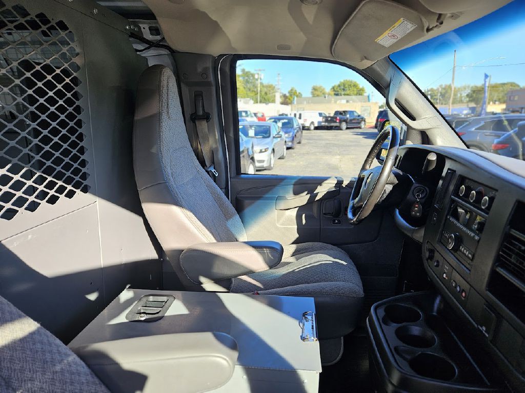 2019 Chevrolet Express Image 37