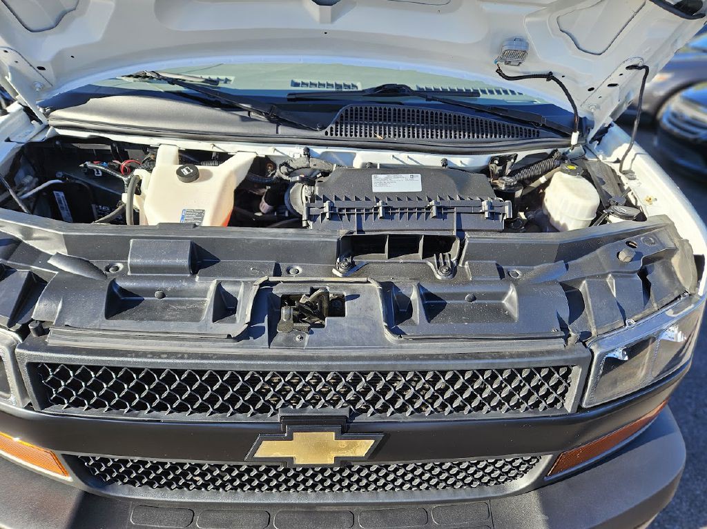 2019 Chevrolet Express Image 43